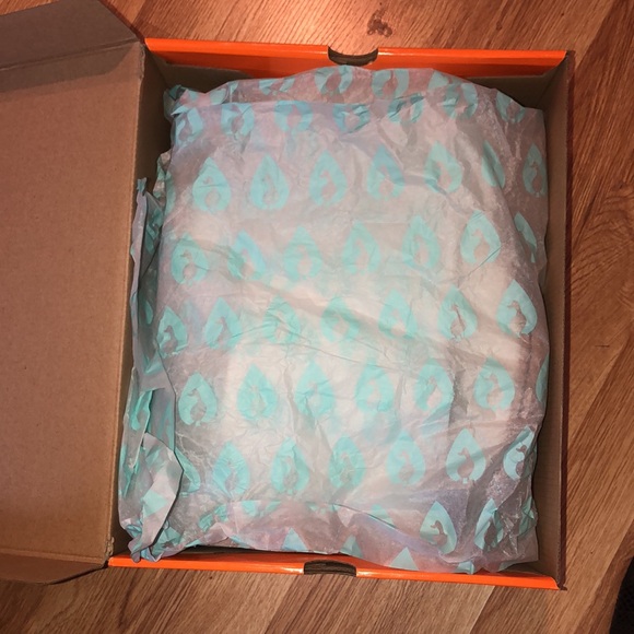 Sporto Ballad Ankle Boots Winter White Suede Faux Fur Side Zip worn 3 times. - Picture 7 of 7